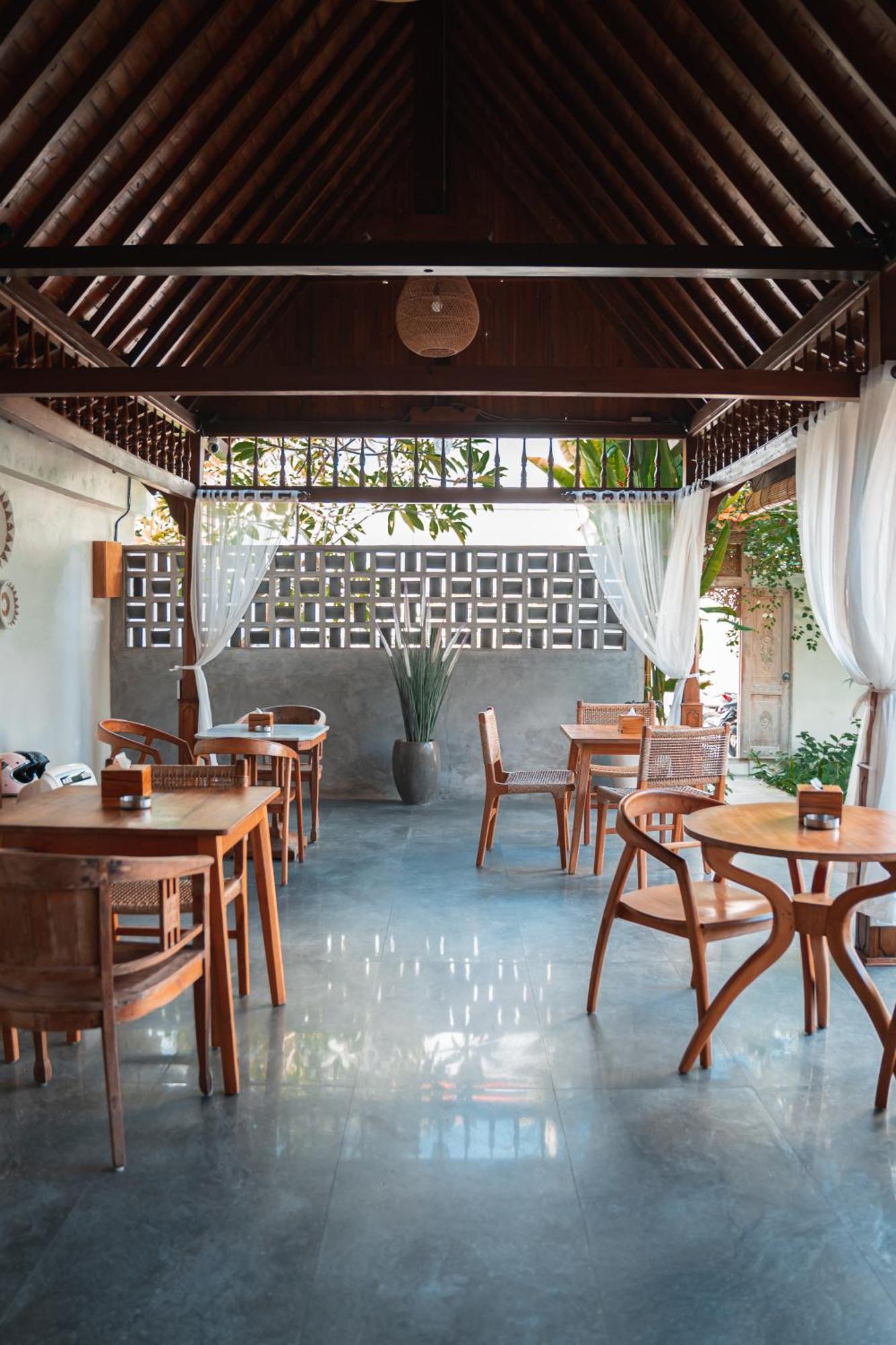 Mahalona Bali Aparthotel