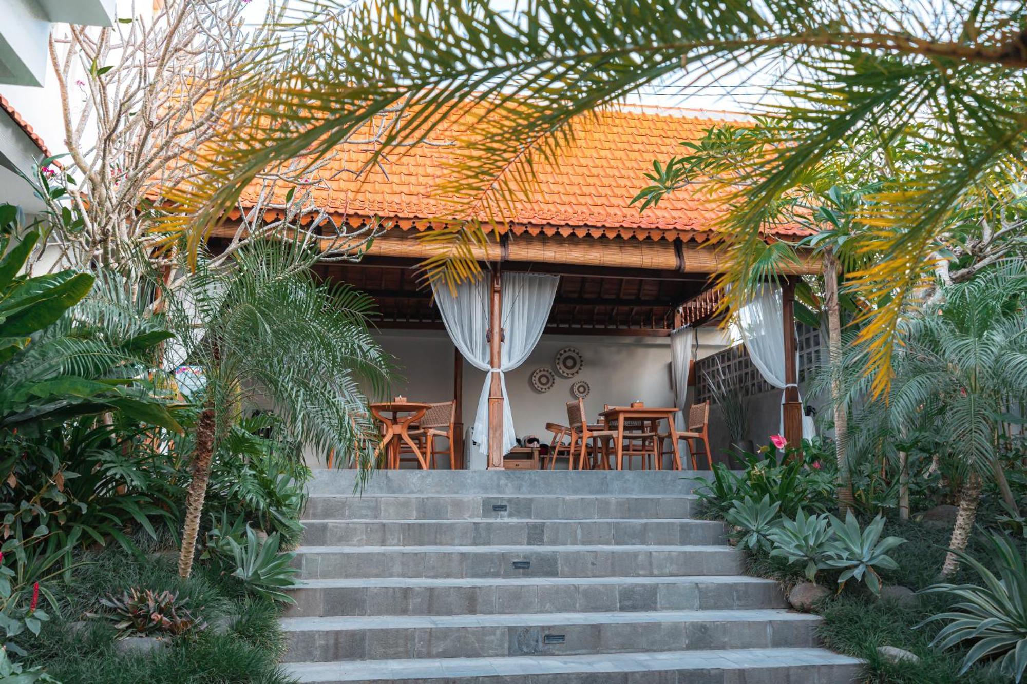 Mahalona Bali Aparthotel *