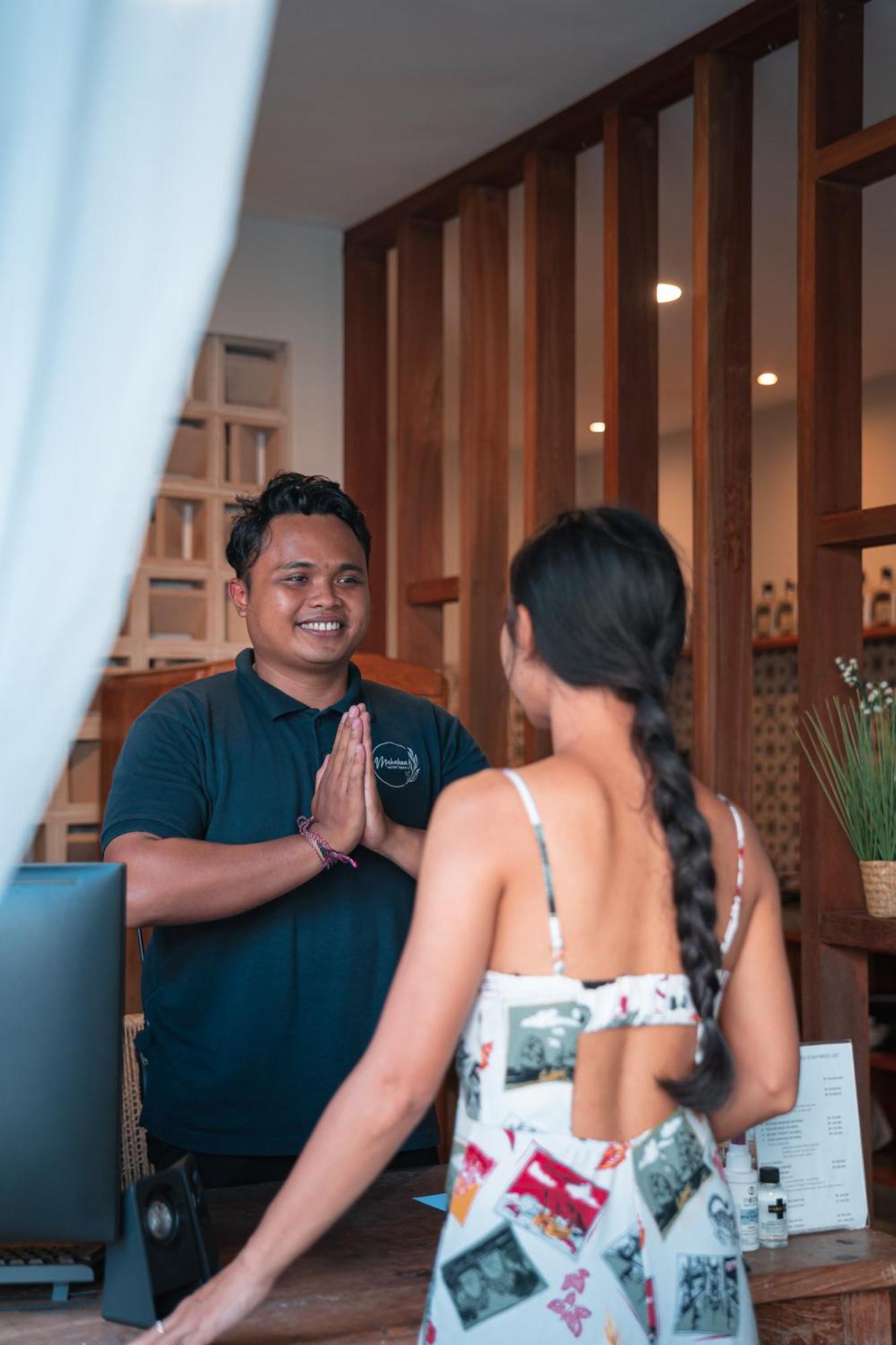 Mahalona Bali *